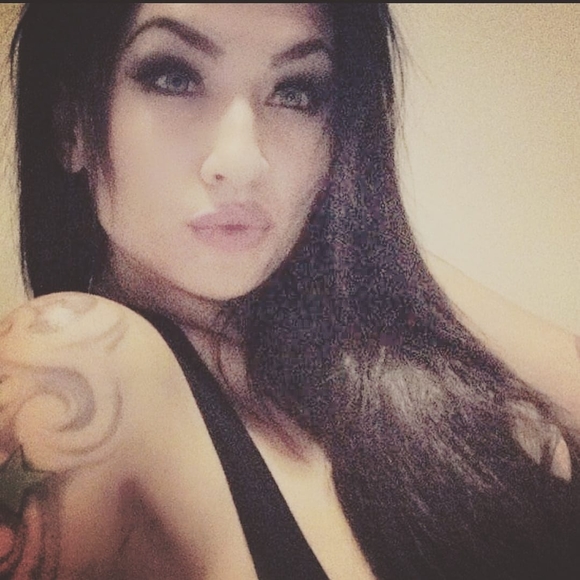 Meet your Posher, Serena - Picture 1 of 1